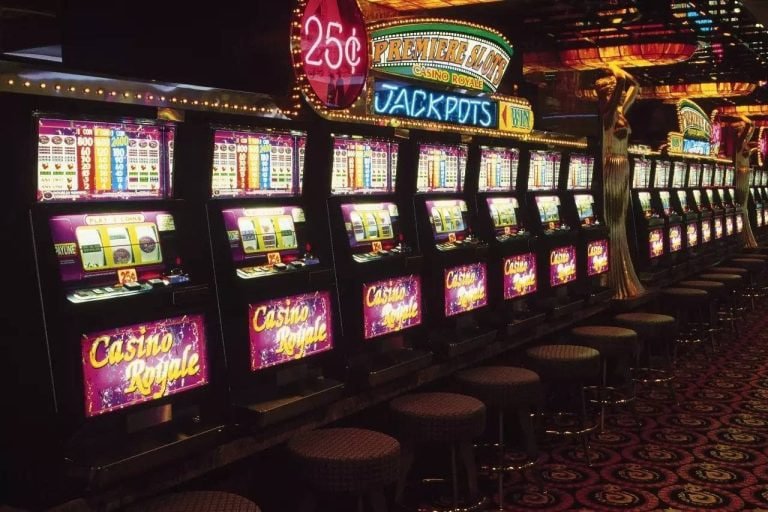 Tim dukungan pelanggan 24/7 dewa777 slot siap membantu